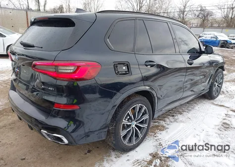 2021 BMW X5 xDrive40I z USA, uszkodzony, nr VIN 5UXCR6C09M9D89628
